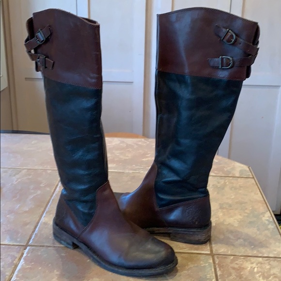 Vince Camuto Shoes - Vince Camuto knee high brown boots low heel good